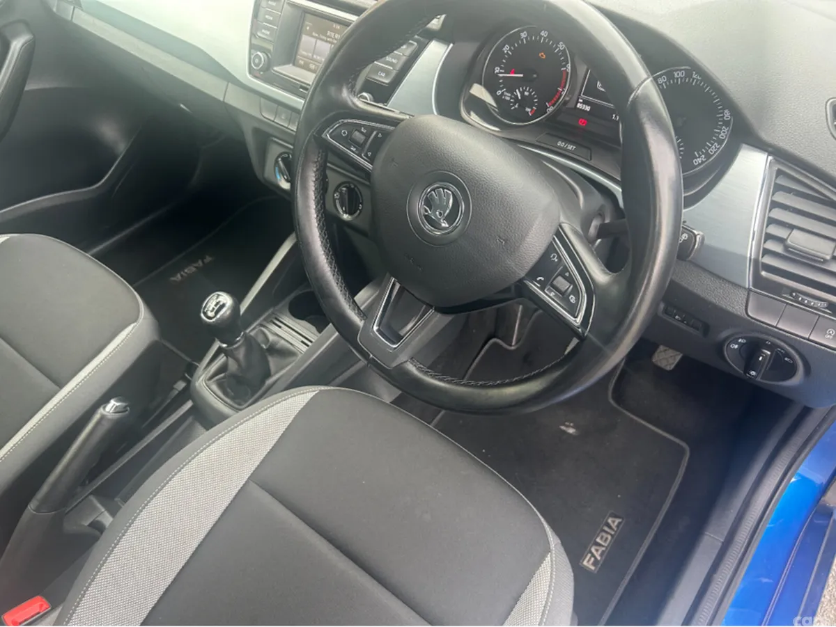 Skoda Fabia Estate, Petrol, 2015, Blue