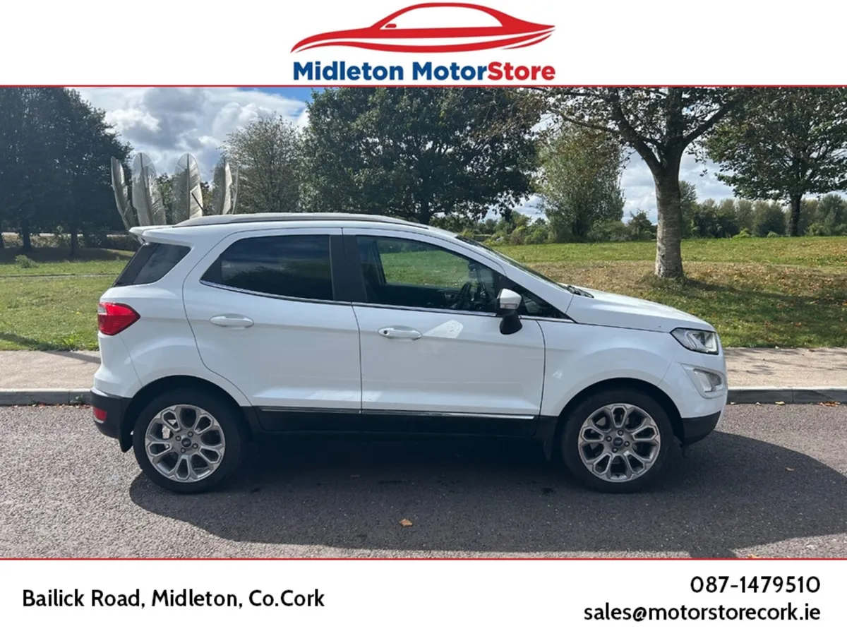 Ford EcoSport Hatchback, Petrol, 2019, White
