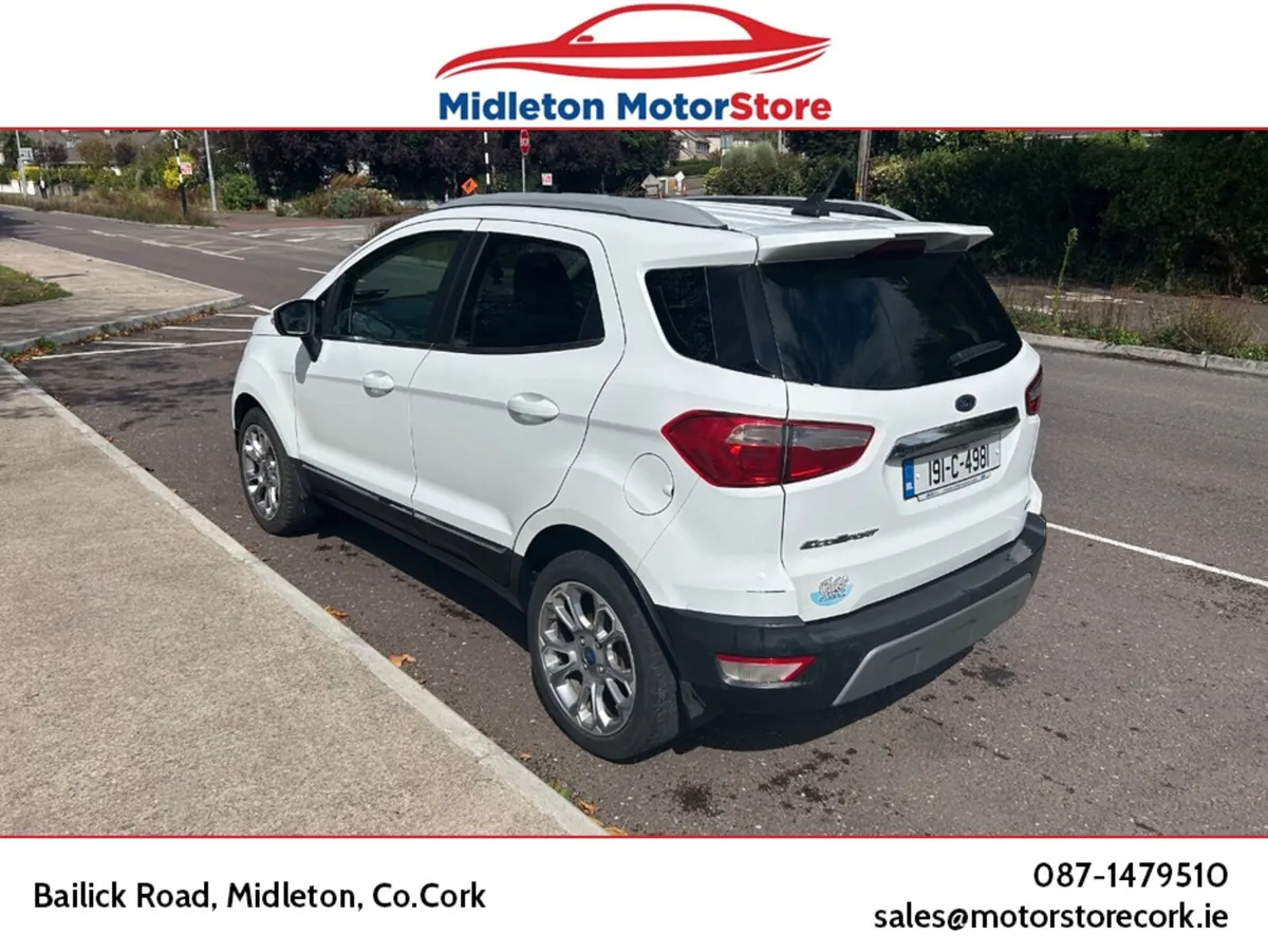 Ford EcoSport Hatchback, Petrol, 2019, White