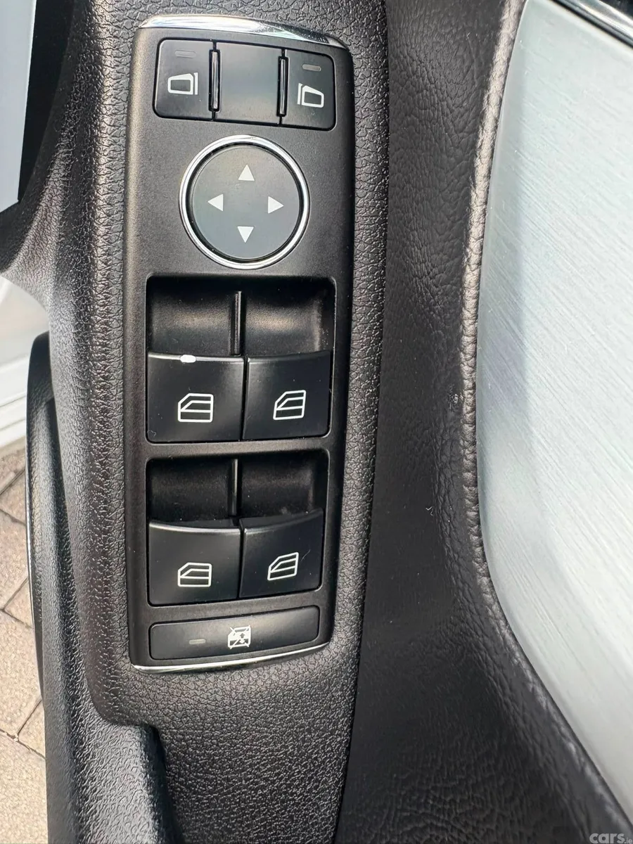 Mercedes-Benz C-Class Saloon, Petrol, 2009, Silver