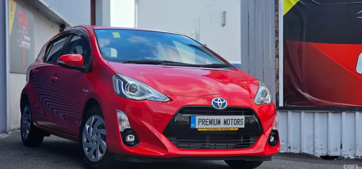 Toyota Aqua Hatchback, Petrol Hybrid, 2015, Red