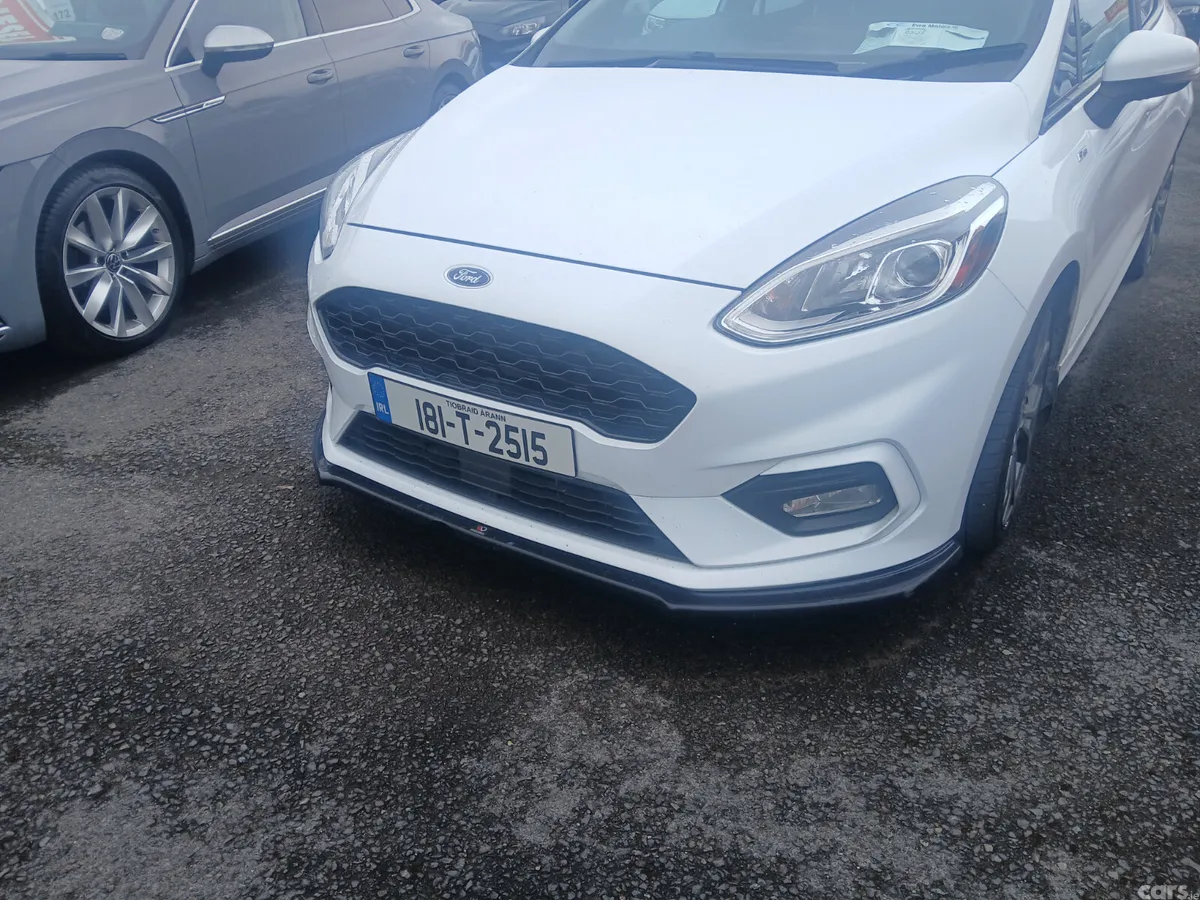 Ford Fiesta Hatchback, Petrol, 2018, White