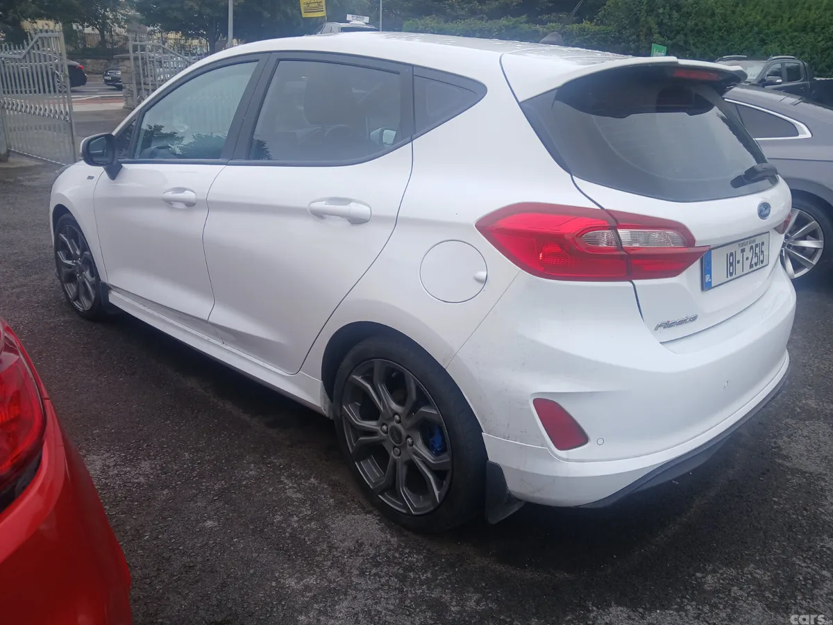Ford Fiesta Hatchback, Petrol, 2018, White
