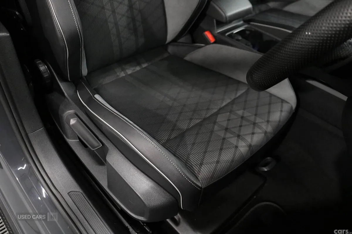 Volkswagen Golf Hatchback, Petrol Hybrid, 2024, Grey
