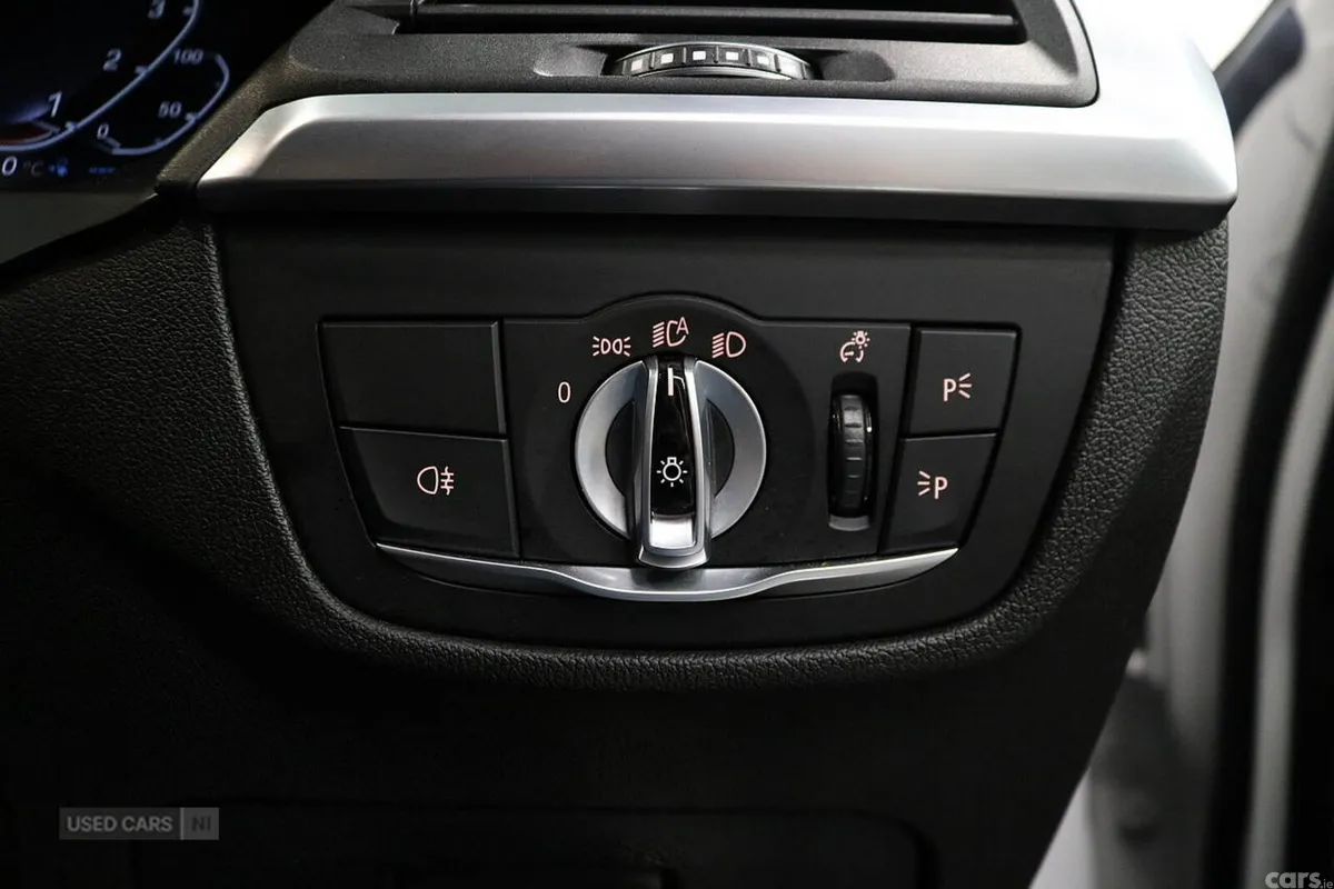 BMW X3 SUV, Petrol Hybrid, 2022, White