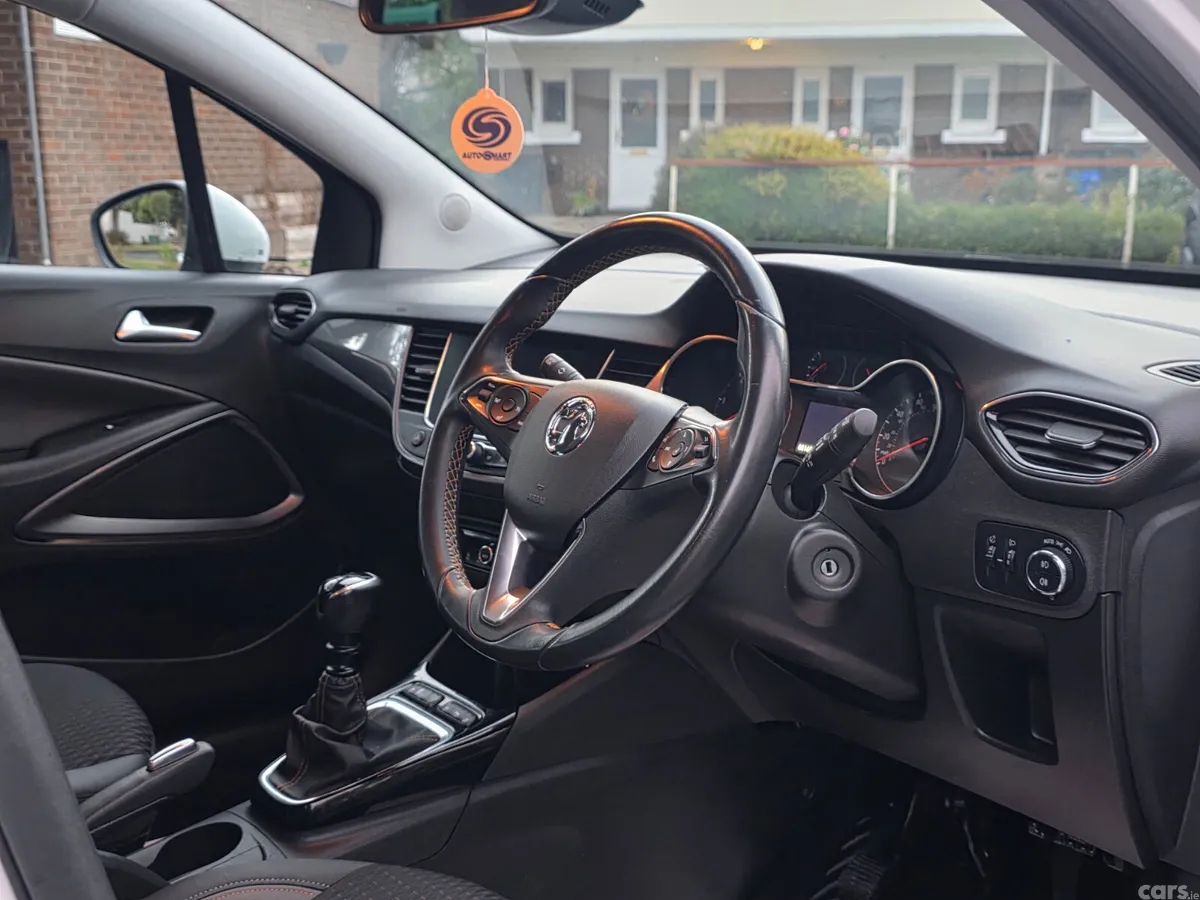 Vauxhall Crossland X Hatchback, Diesel, 2019, White