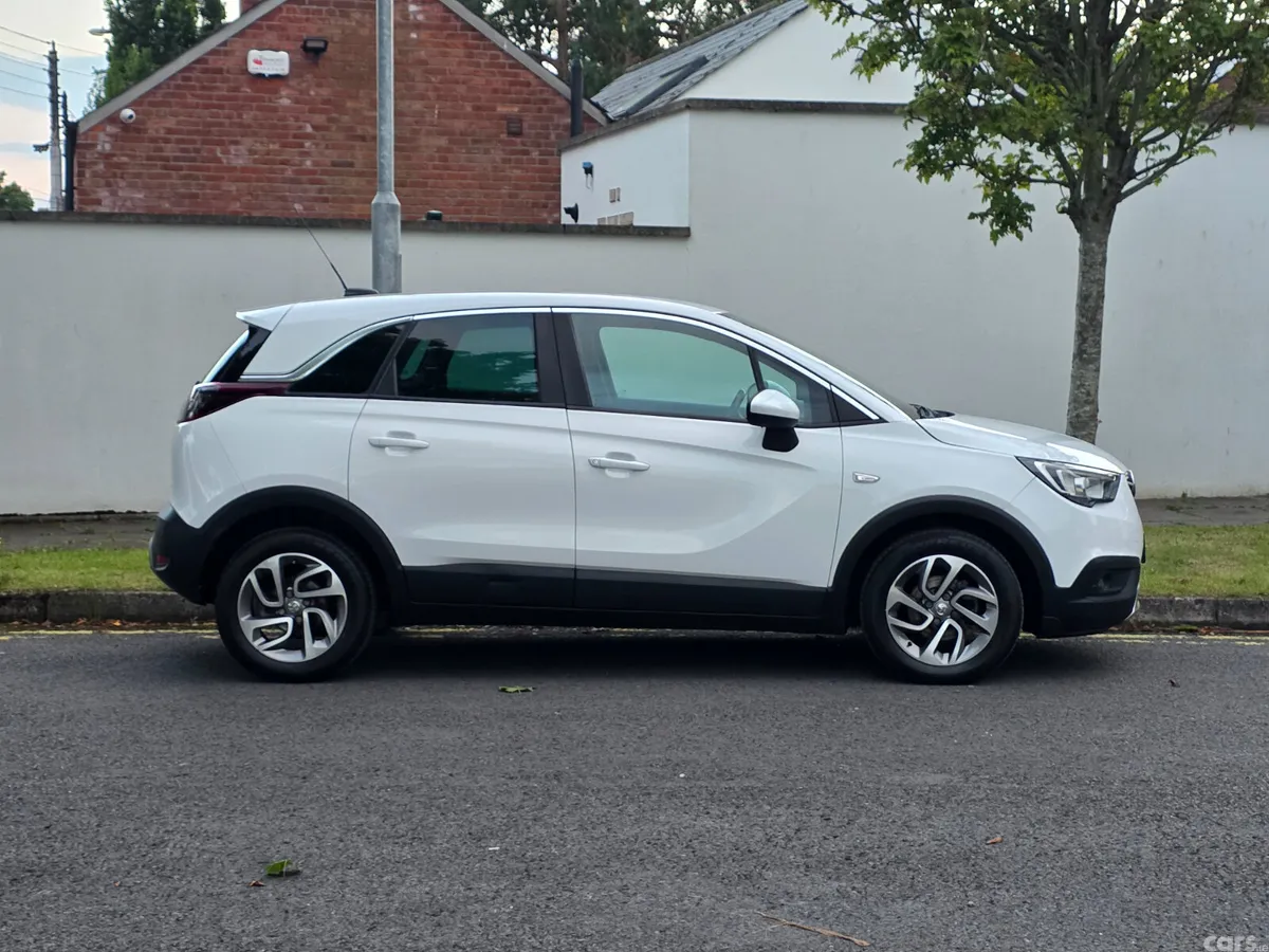 Vauxhall Crossland X Hatchback, Diesel, 2019, White