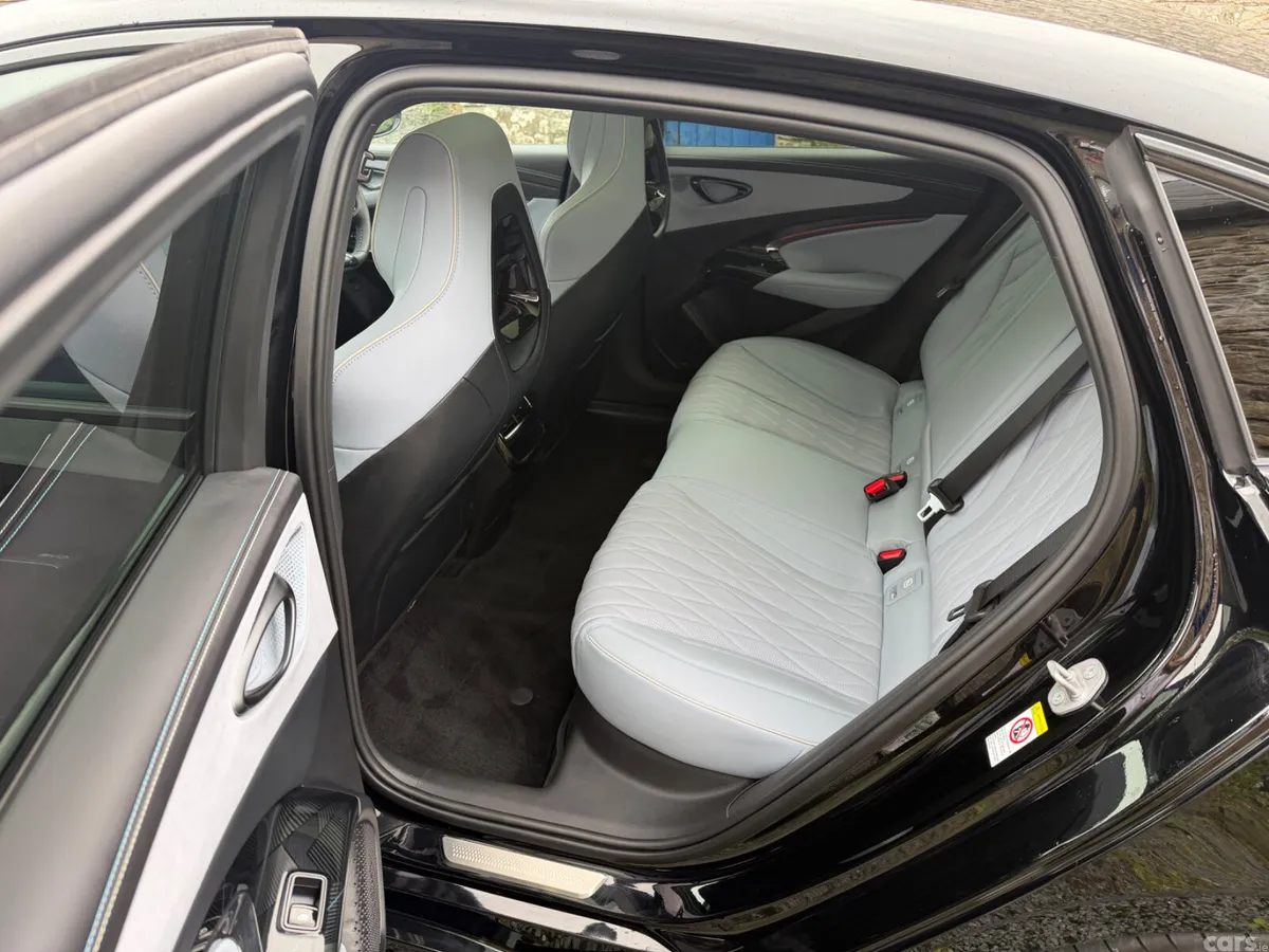 BYD SEAL Saloon, Electric, 2024, Black