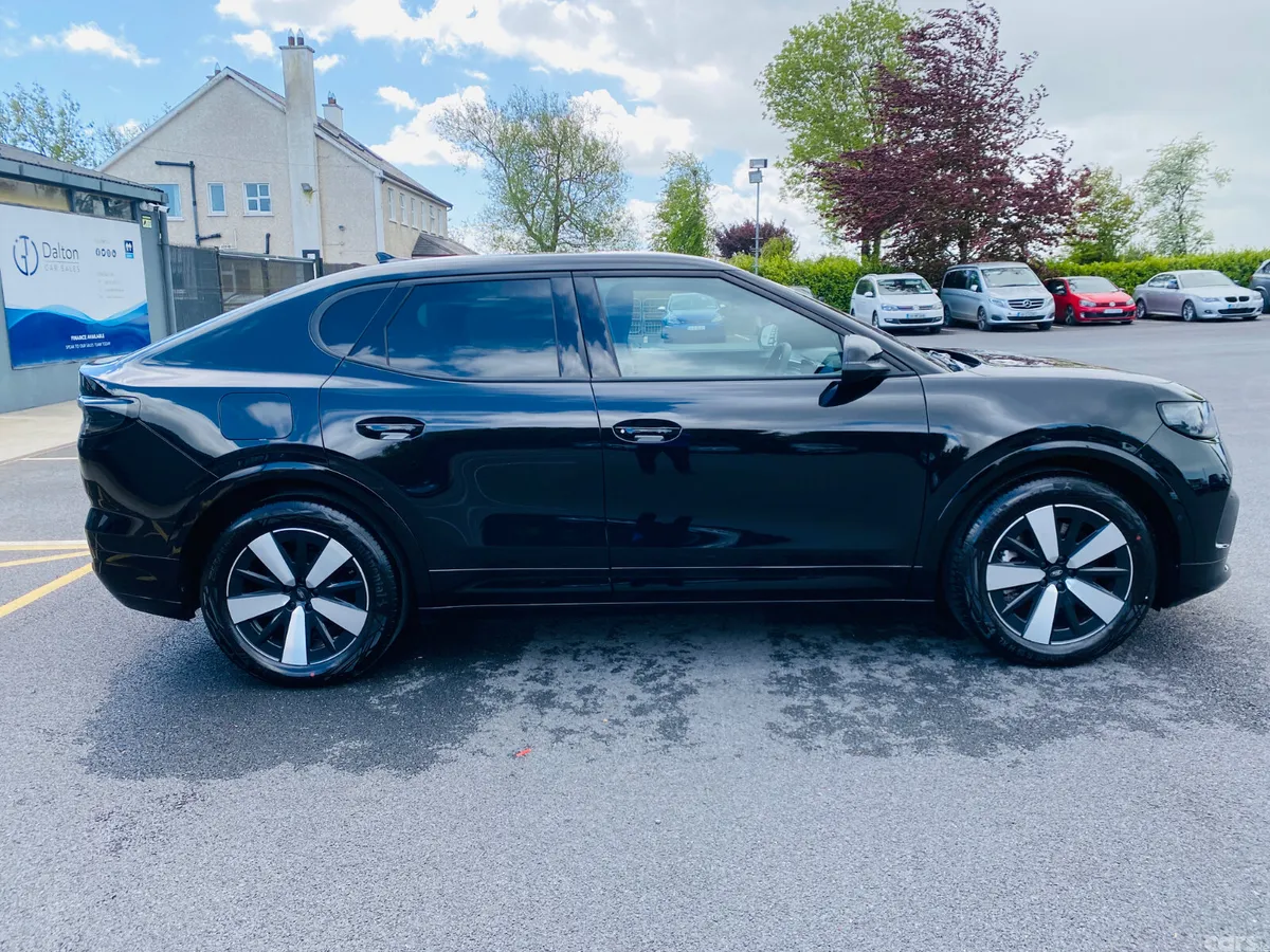 Ford Capri SUV, Electric, 2025, Black
