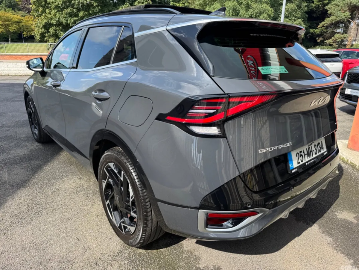 Kia Sportage MPV, Diesel Hybrid, 2025, Grey