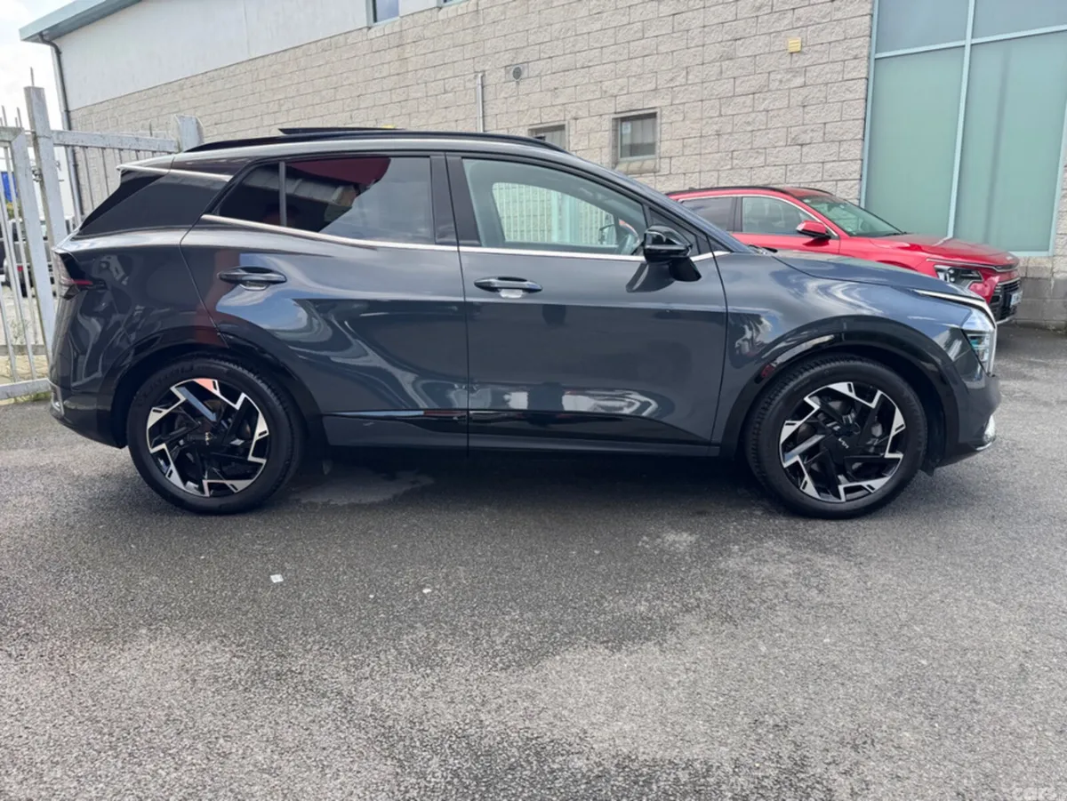 Kia Sportage MPV, Diesel Hybrid, 2025, Grey