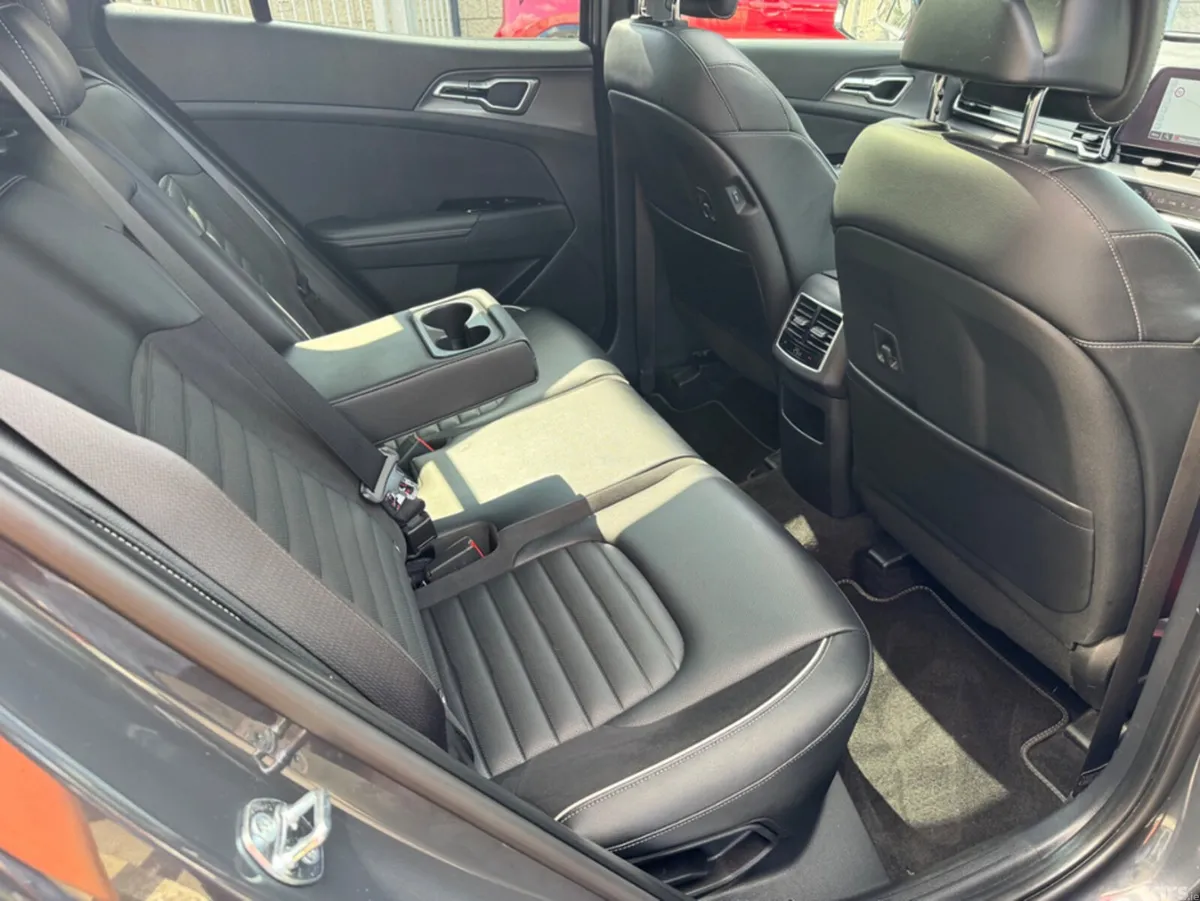 Kia Sportage MPV, Diesel Hybrid, 2025, Grey