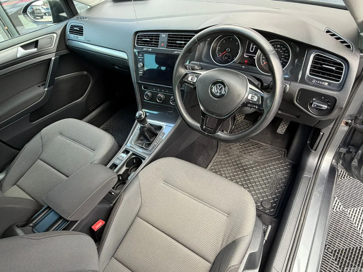 Volkswagen Golf Hatchback, Diesel, 2019, Grey