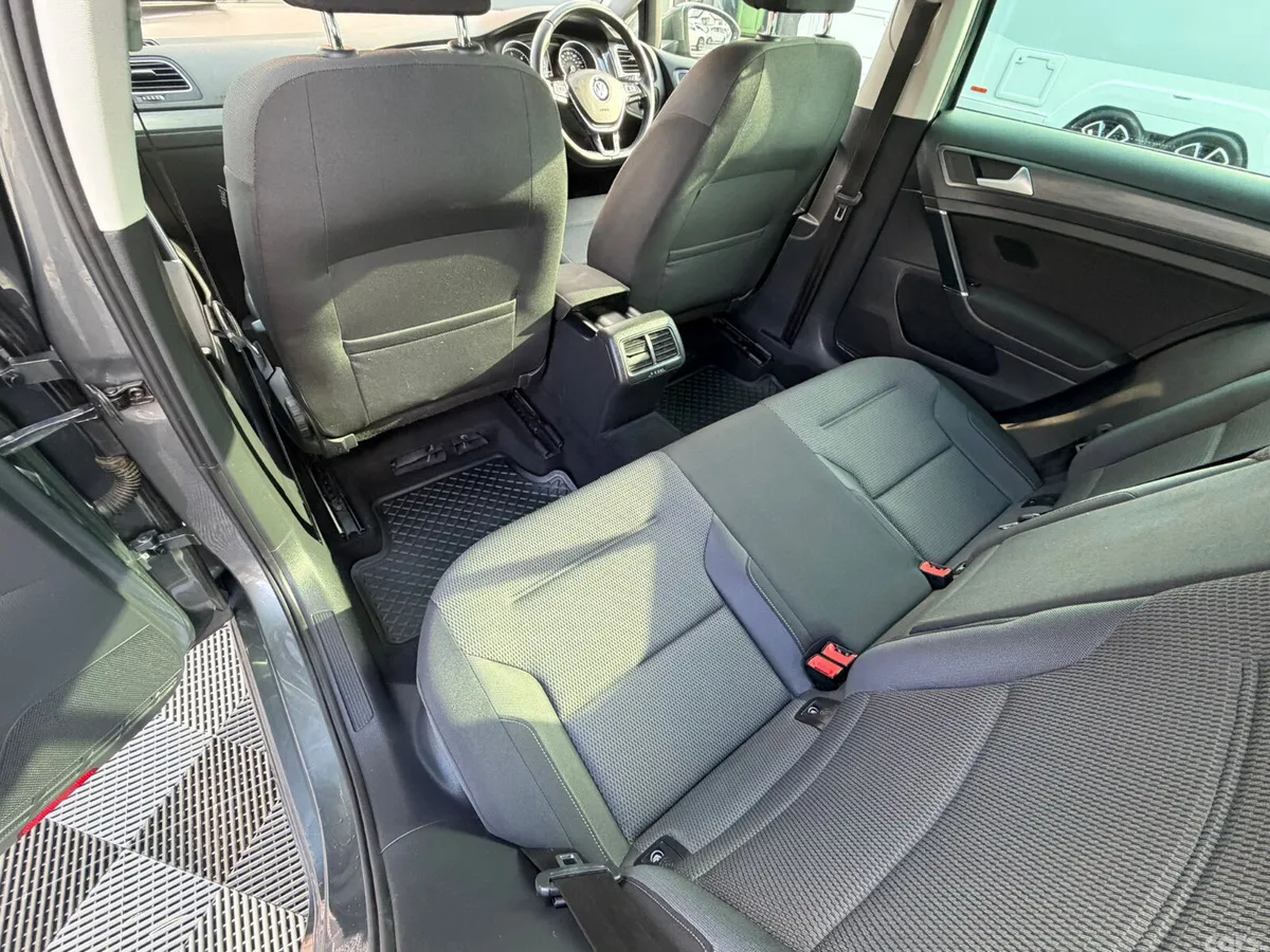 Volkswagen Golf Hatchback, Diesel, 2019, Grey