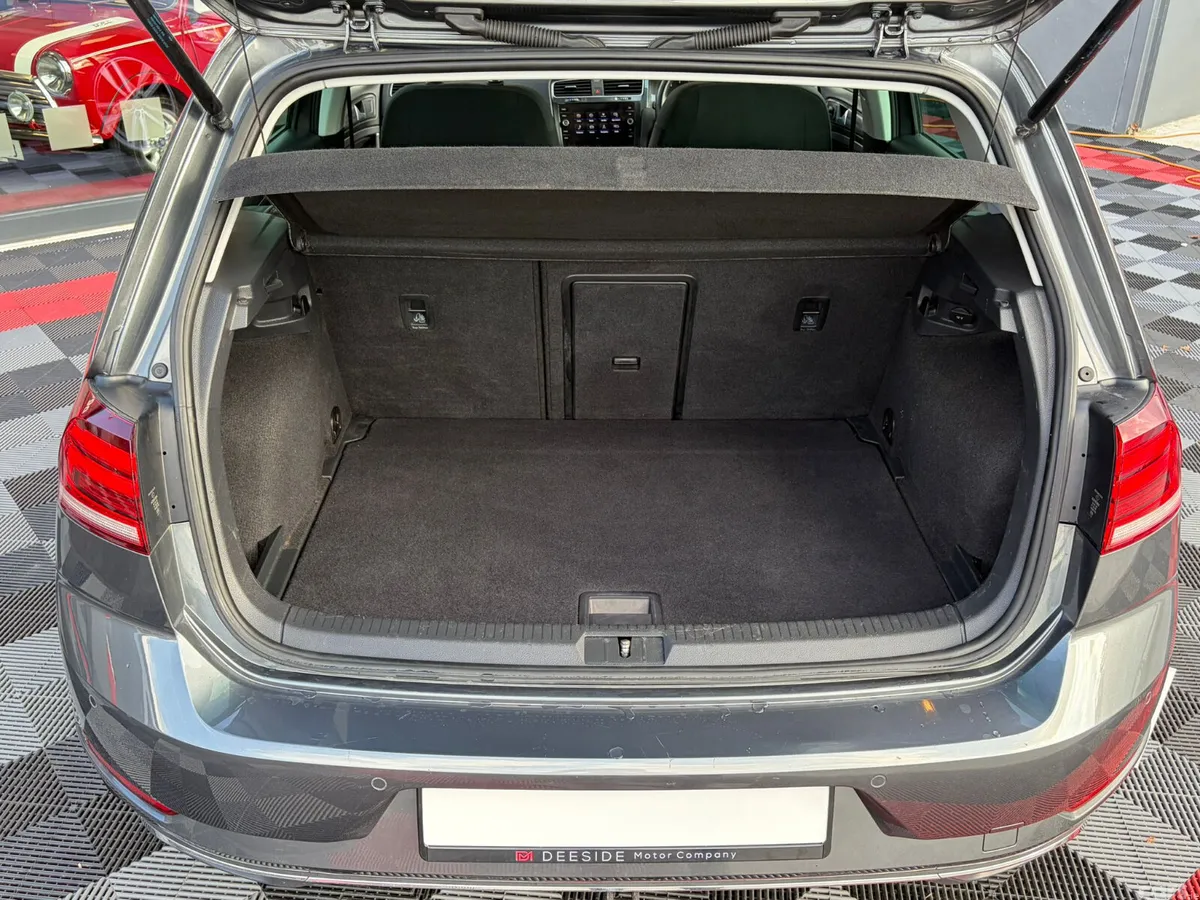 Volkswagen Golf Hatchback, Diesel, 2019, Grey