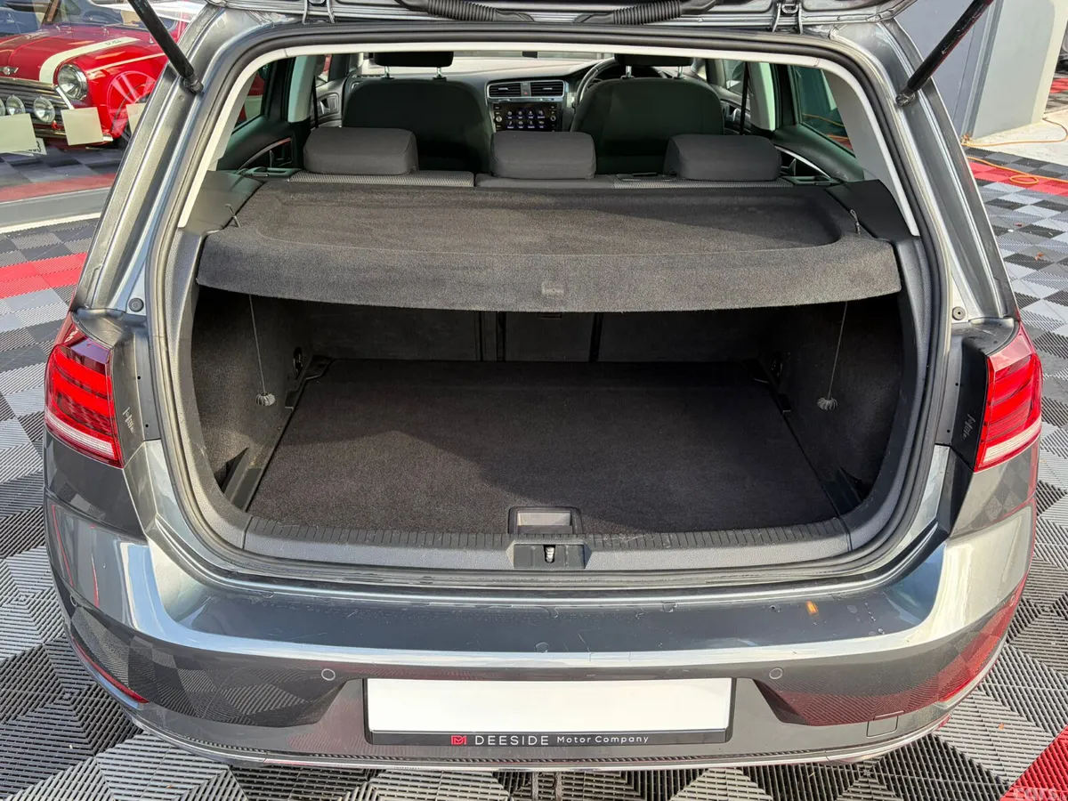 Volkswagen Golf Hatchback, Diesel, 2019, Grey