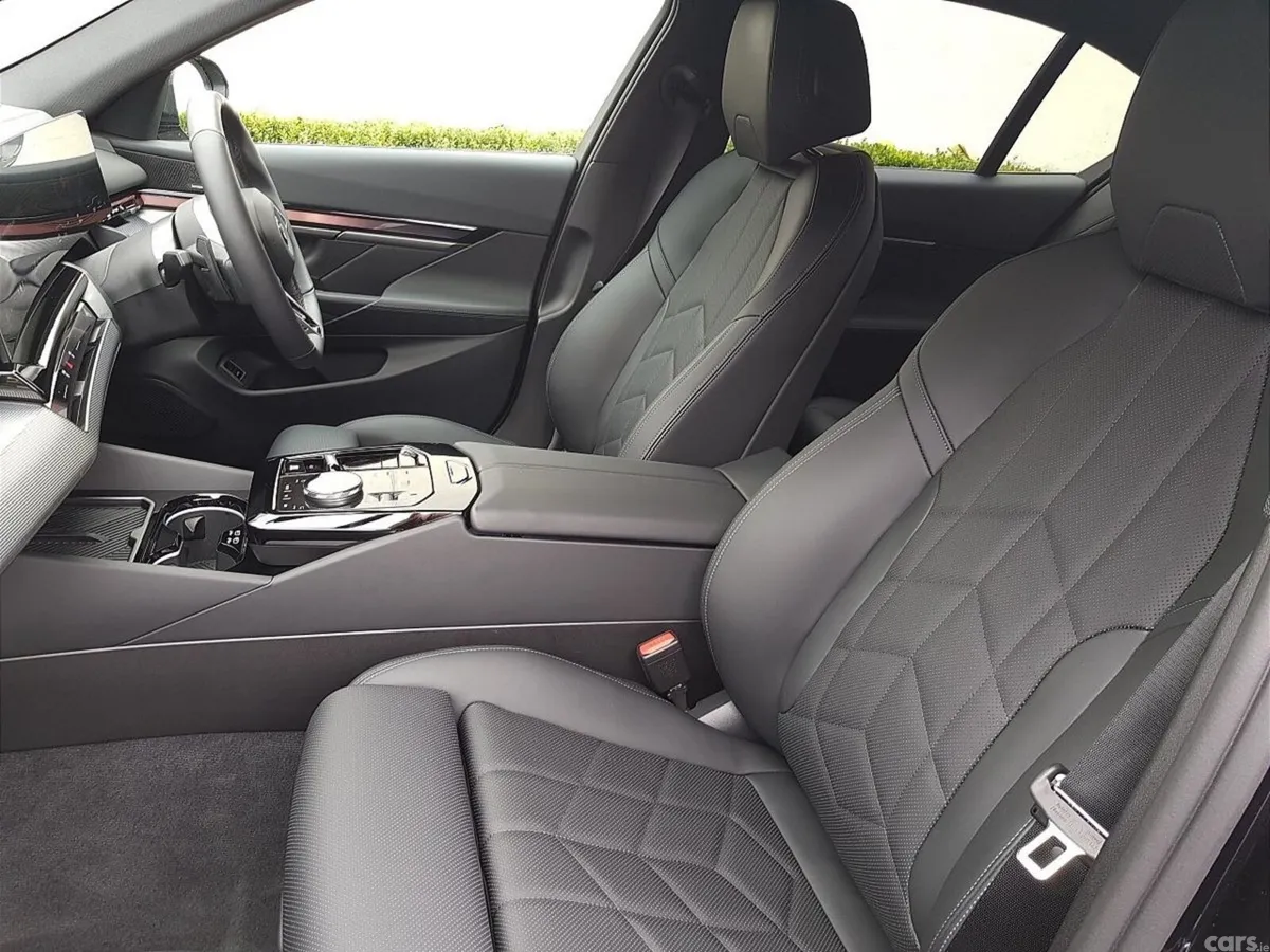 BMW 5-Series Saloon, Petrol Plug-in Hybrid, 2026, Black
