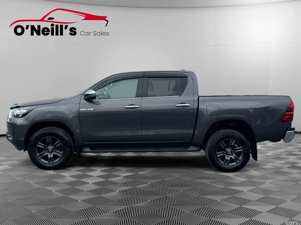 Toyota Hilux Pick Up, Diesel, 2025, Grey