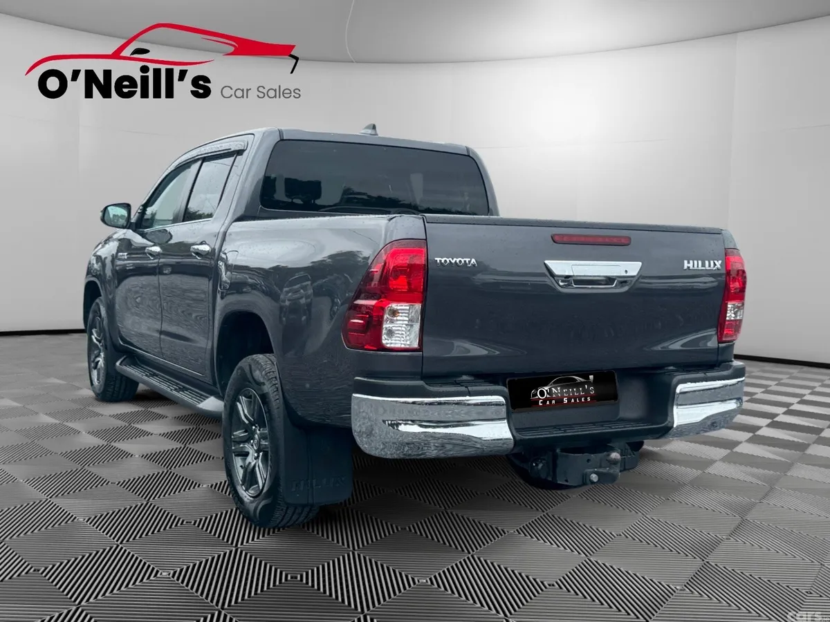 Toyota Hilux Pick Up, Diesel, 2025, Grey