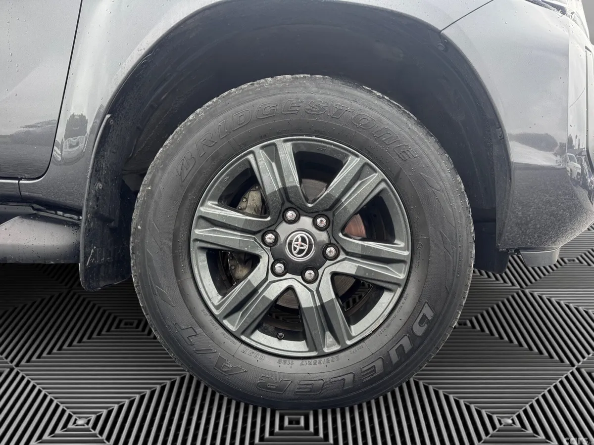 Toyota Hilux Pick Up, Diesel, 2025, Grey