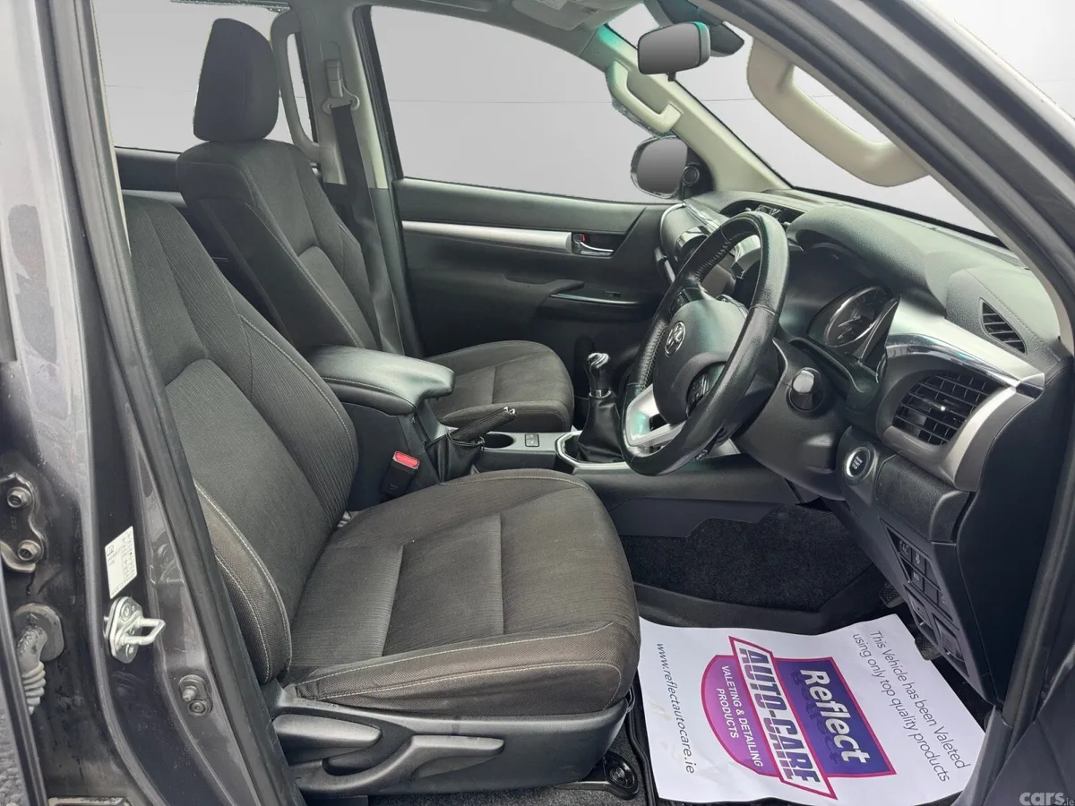Toyota Hilux Pick Up, Diesel, 2025, Grey