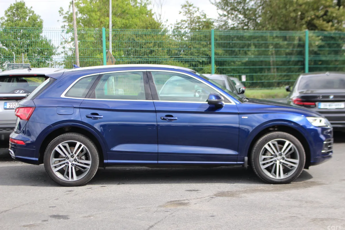 Audi Q5 SUV, Diesel, 2020, Blue