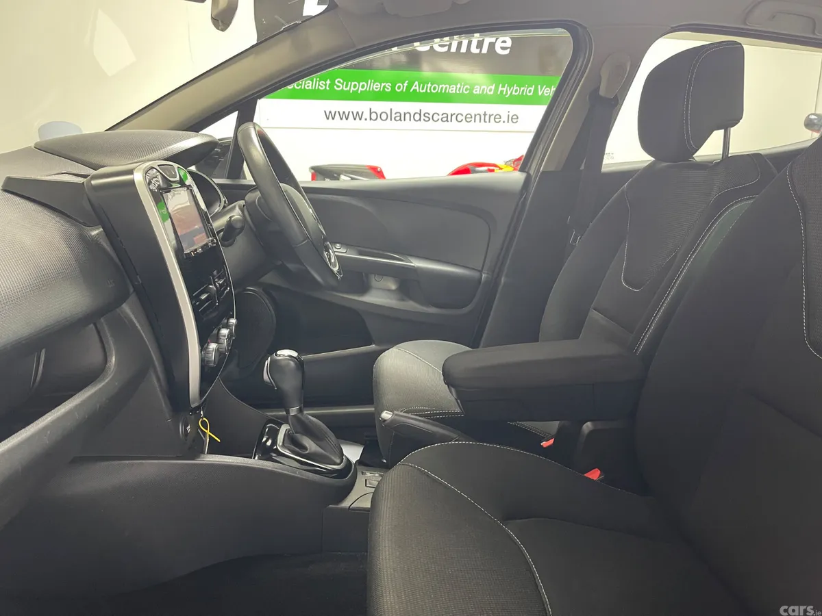 Renault Clio Hatchback, Petrol, 2015, Grey