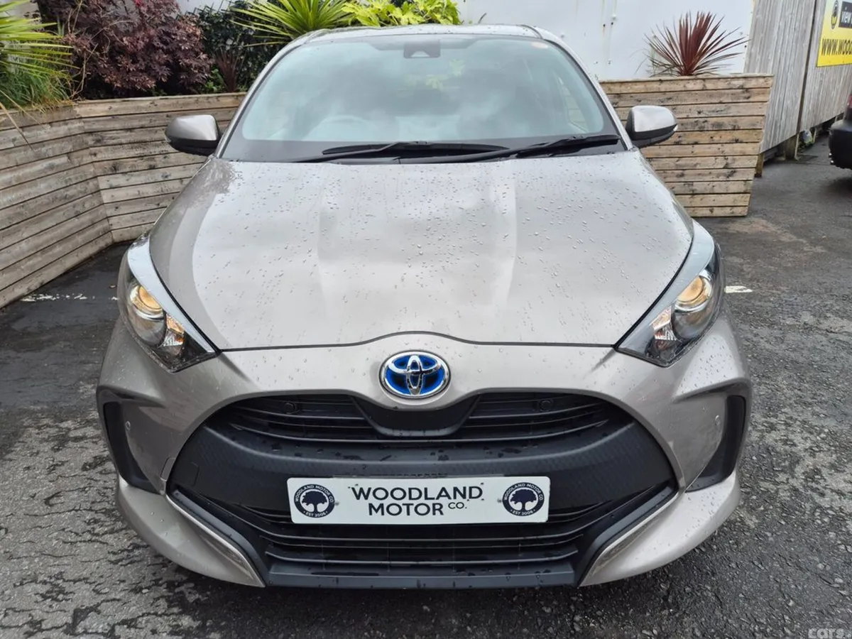 Toyota Yaris Hatchback, Petrol Hybrid, 2022, Brown