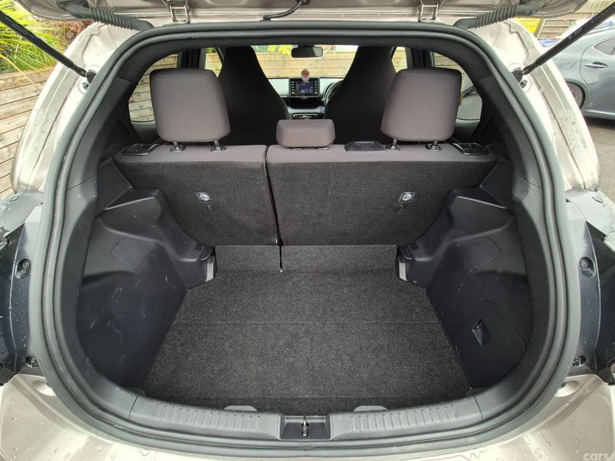 Toyota Yaris Hatchback, Petrol Hybrid, 2022, Brown