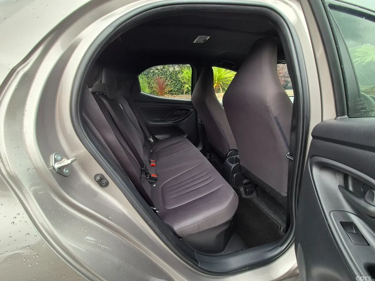 Toyota Yaris Hatchback, Petrol Hybrid, 2022, Brown