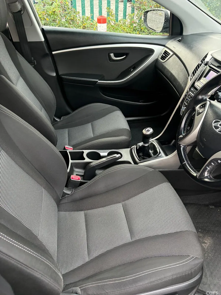 Hyundai i30 Hatchback, Diesel, 2016, White