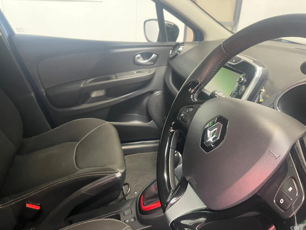 Renault Clio Hatchback, Petrol, 2016, Blue