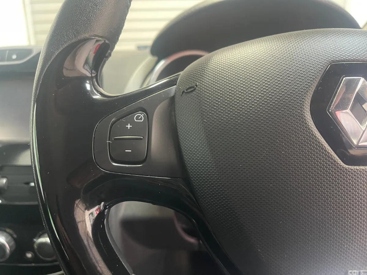 Renault Clio Hatchback, Petrol, 2016, Blue