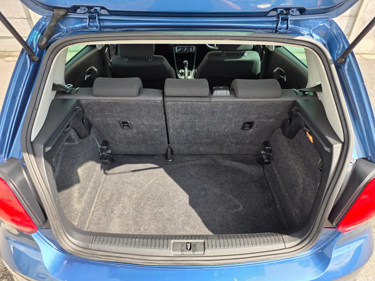Volkswagen Polo Hatchback, Petrol, 2017, Blue