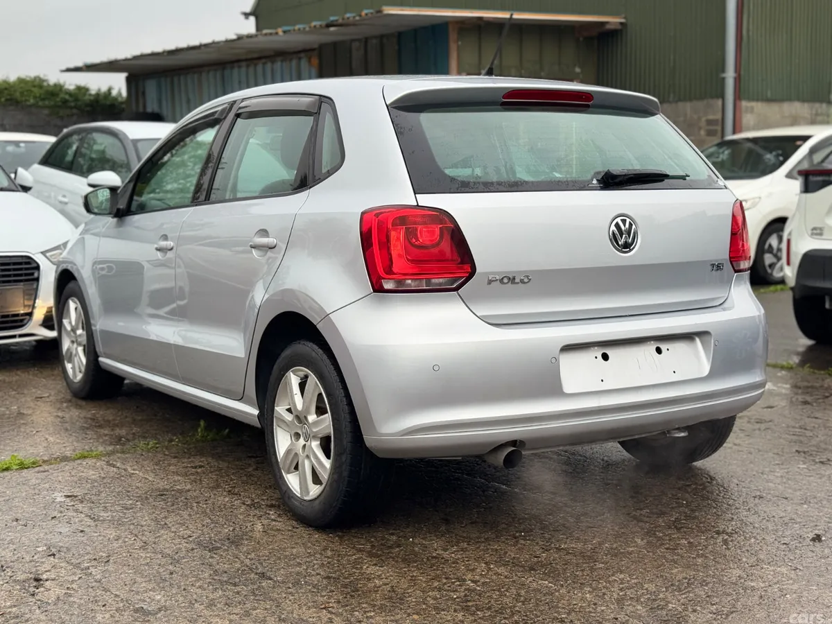 Volkswagen Polo Hatchback, Petrol, 2012, Silver