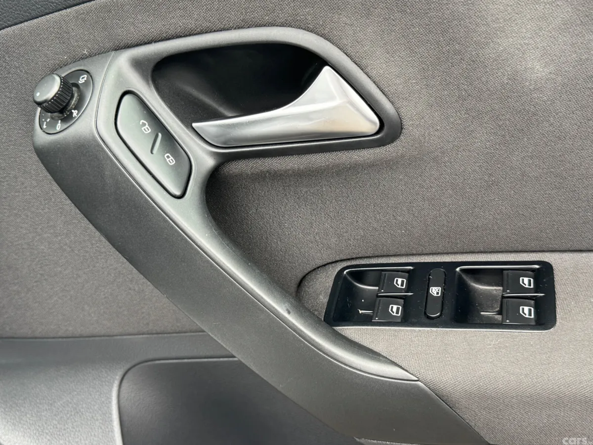 Volkswagen Polo Hatchback, Petrol, 2012, Silver