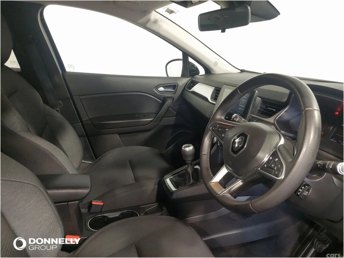 Renault Captur Hatchback, Petrol, 2021, Blue