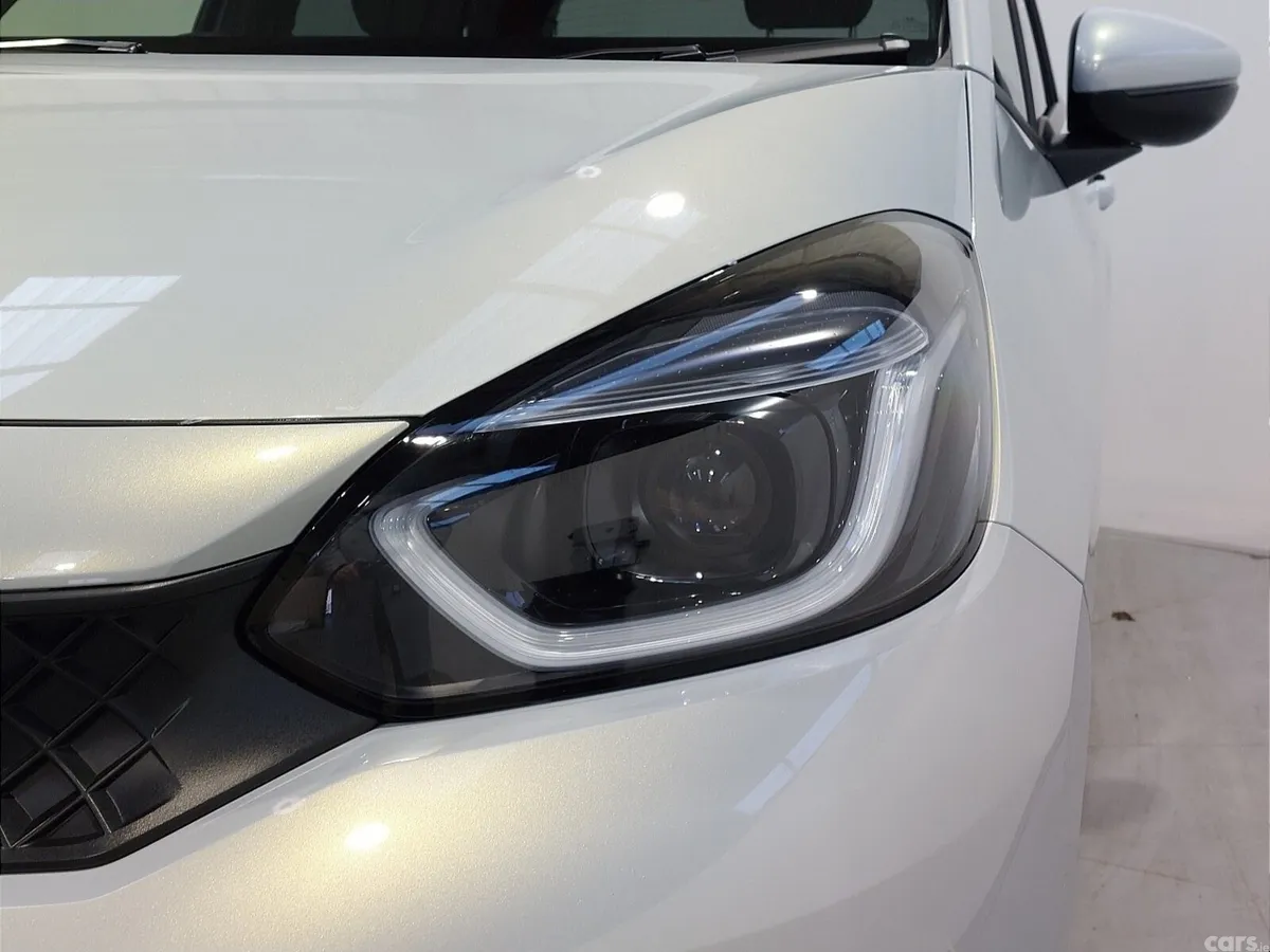 Honda Jazz Hatchback, Petrol Hybrid, 2025, White