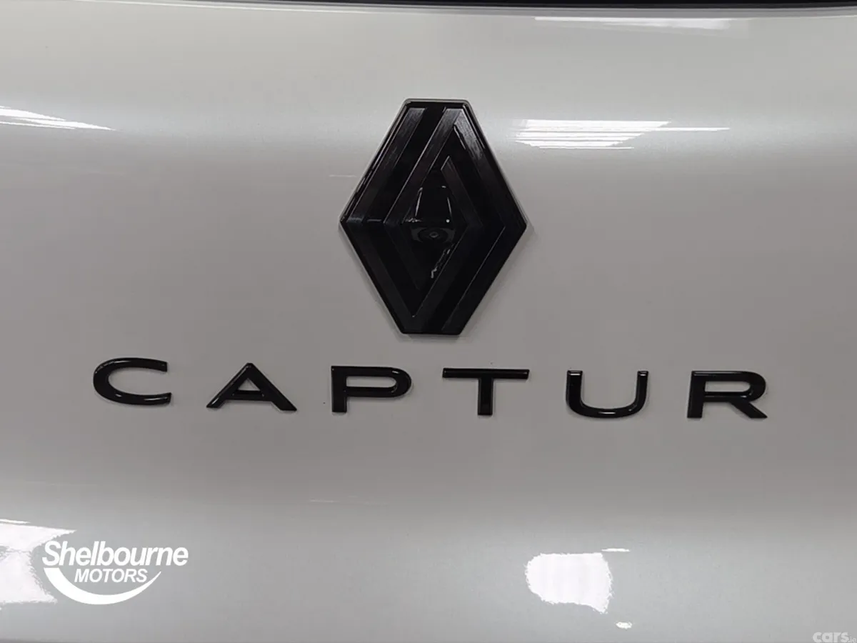 Renault Captur Hatchback, Petrol, 2026, White