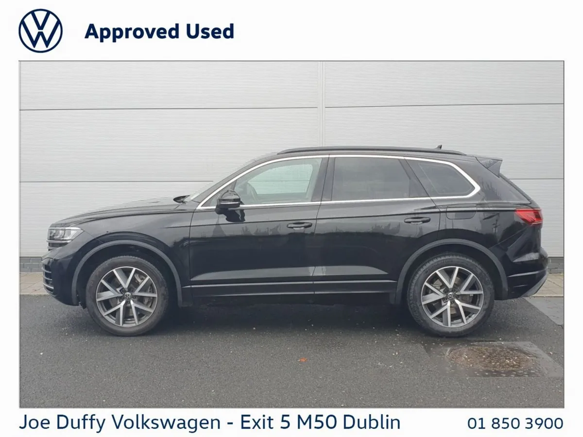Volkswagen Touareg SUV, Petrol Plug-in Hybrid, 2024, Black