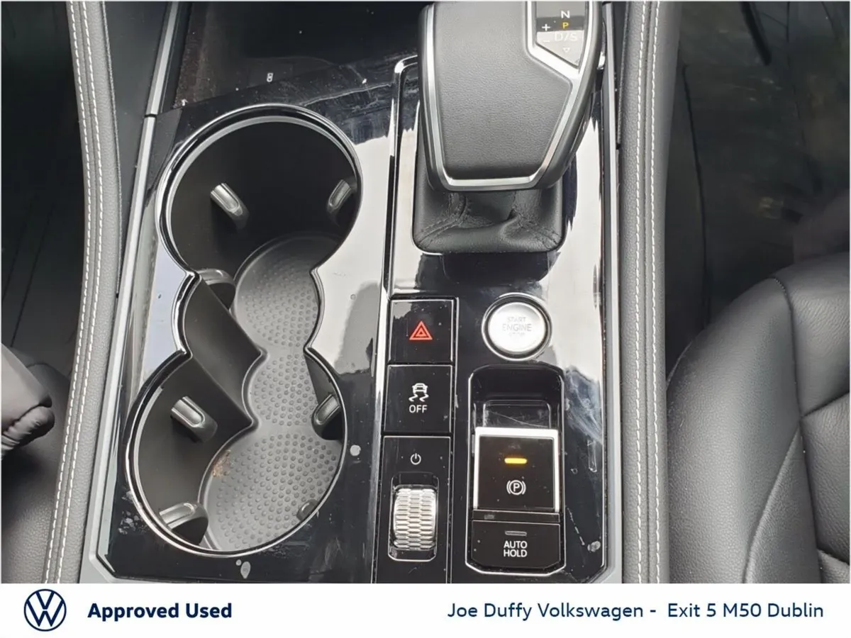 Volkswagen Touareg SUV, Petrol Plug-in Hybrid, 2024, Black