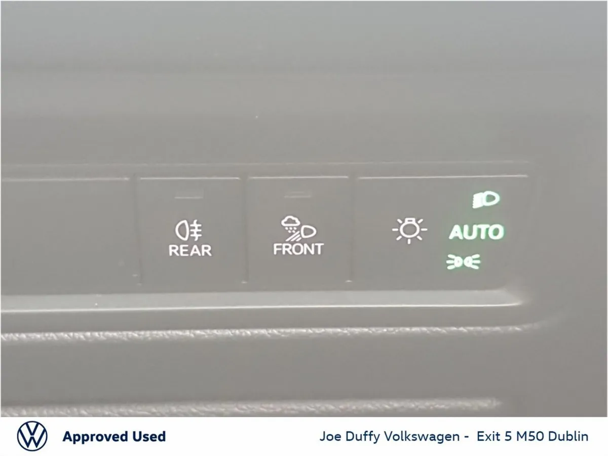 Volkswagen Touareg SUV, Petrol Plug-in Hybrid, 2024, Black