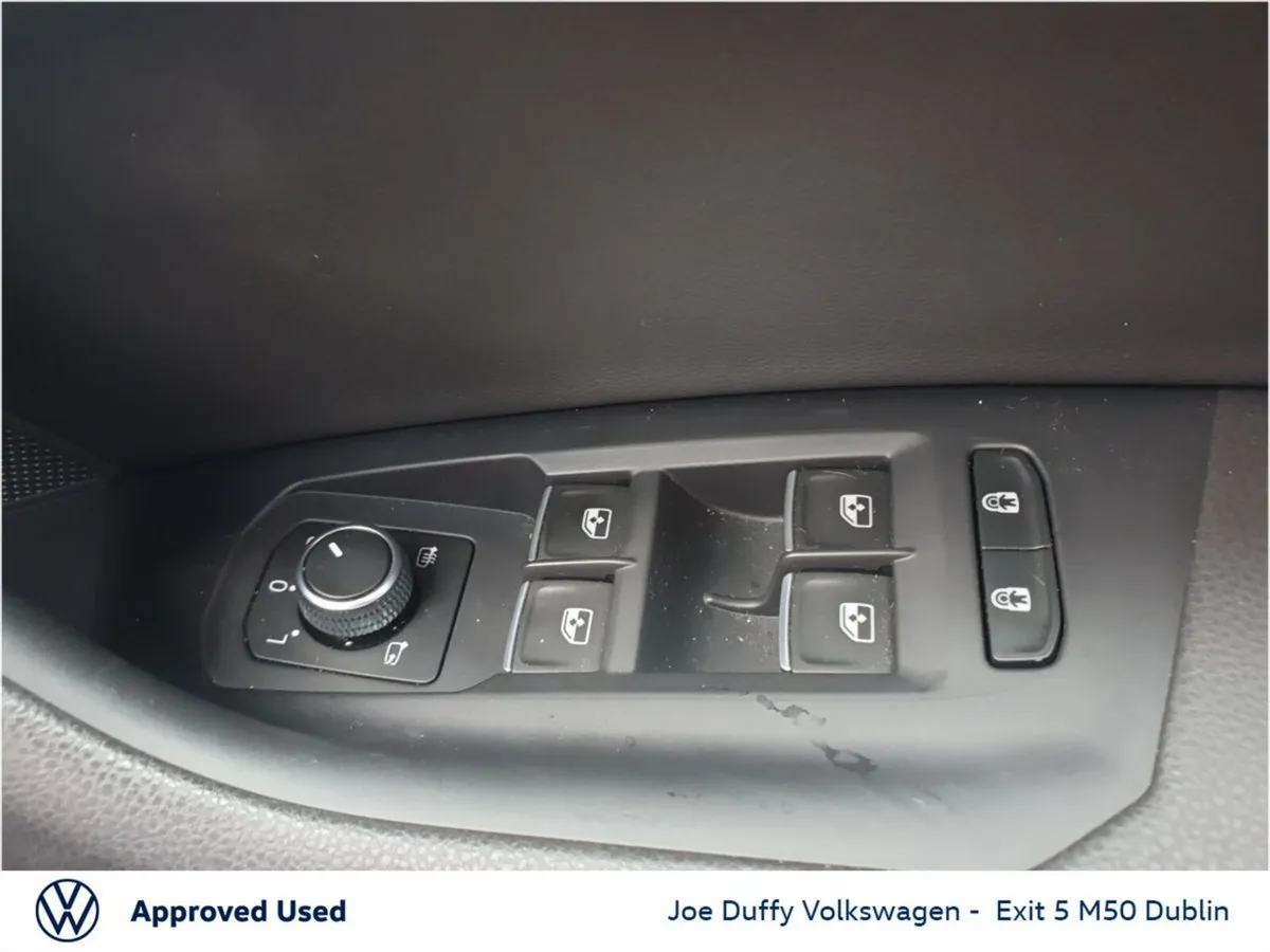 Volkswagen Touareg SUV, Petrol Plug-in Hybrid, 2024, Black