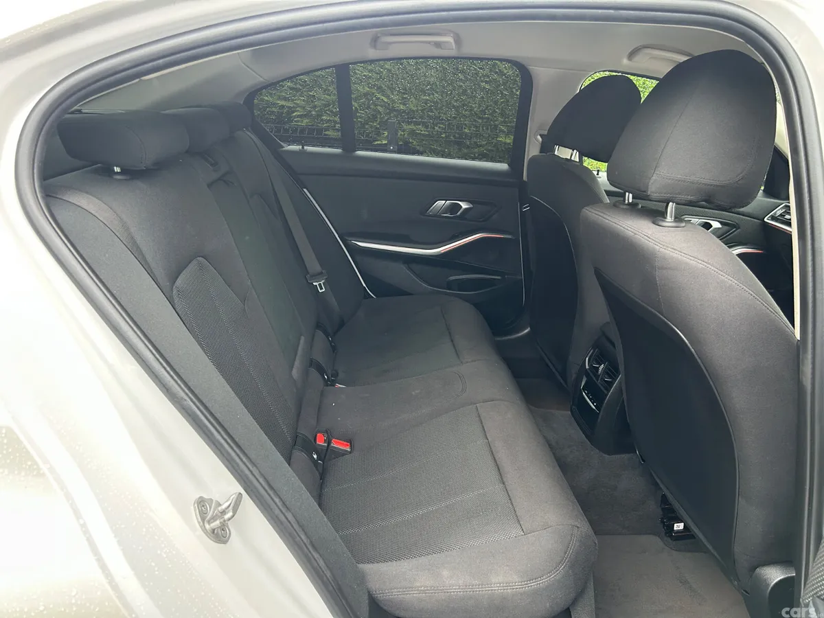 BMW 3-Series Saloon, Petrol Hybrid, 2020, White