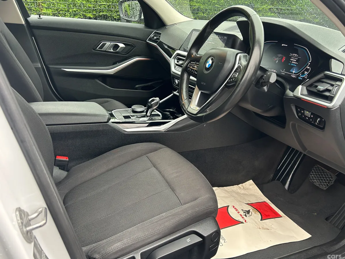 BMW 3-Series Saloon, Petrol Hybrid, 2020, White