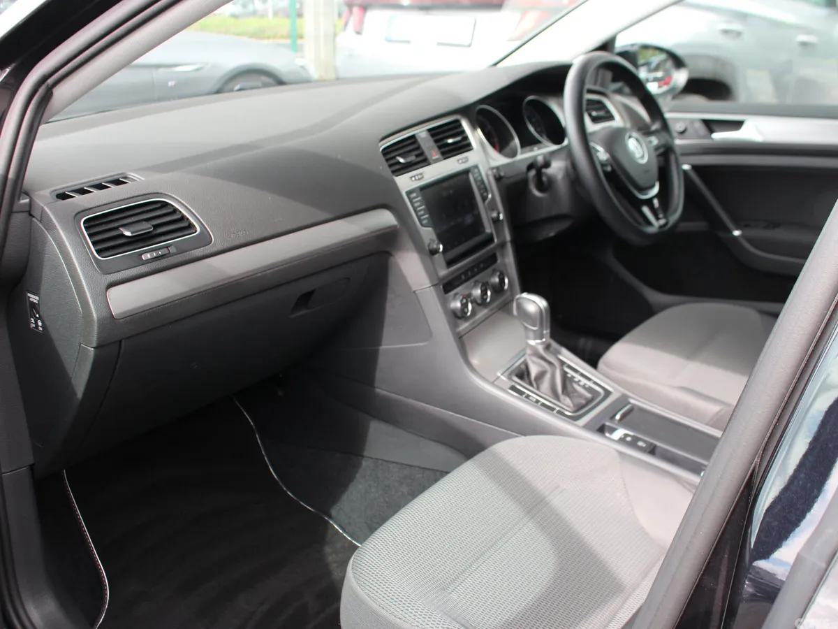 Volkswagen Golf Estate, Petrol, 2016, Black
