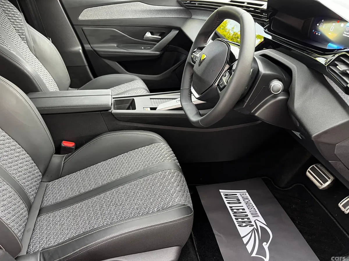 Peugeot 308 Hatchback, Petrol Hybrid, 2026, Red