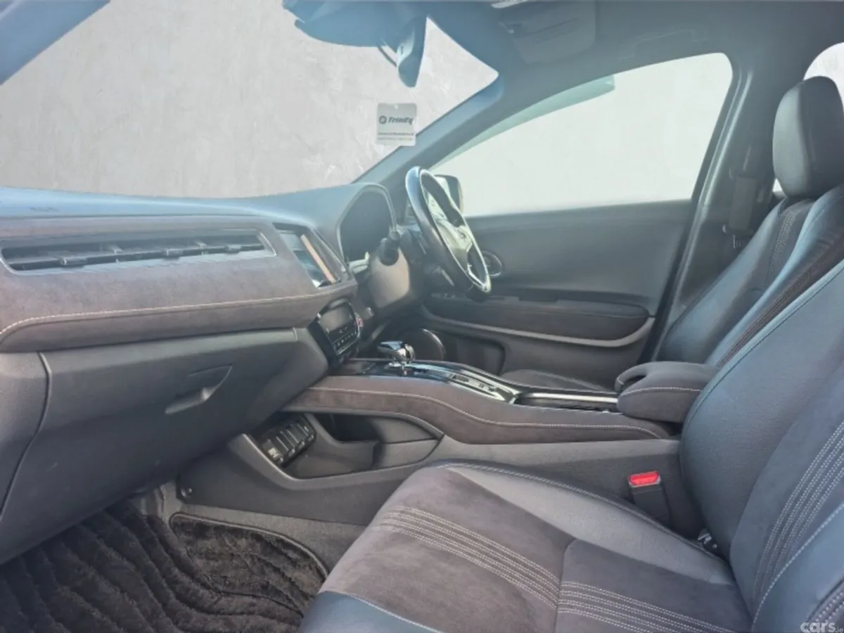 Honda Vezel SUV, Petrol Hybrid, 2019, Blue