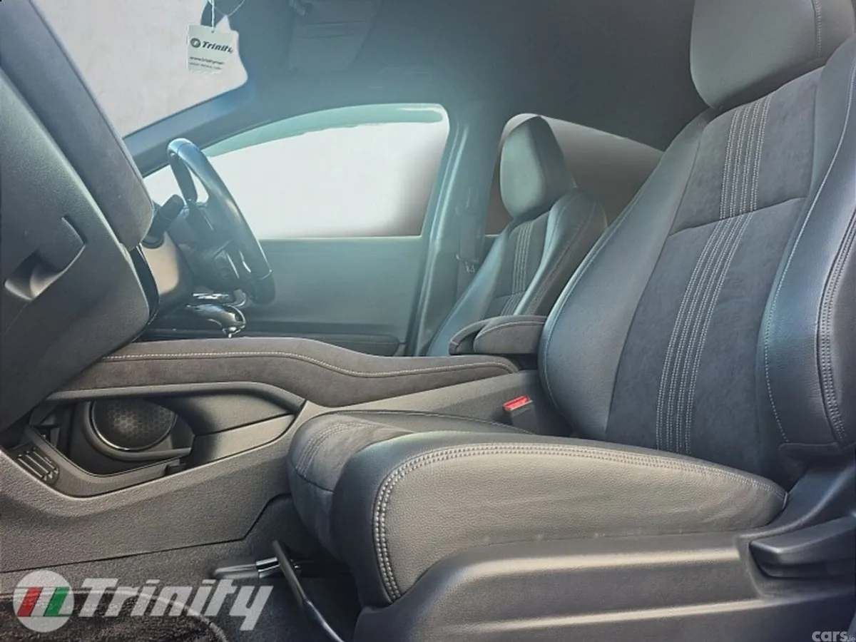 Honda Vezel SUV, Petrol Hybrid, 2019, Blue