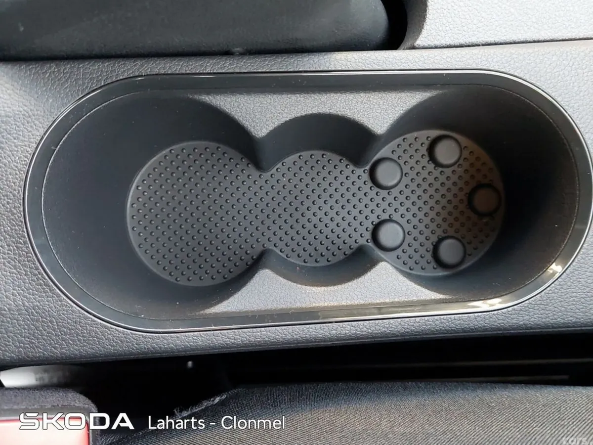 Skoda Kamiq Hatchback, Petrol, 2026, Silver